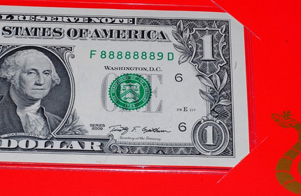 Những tờ 1 USD c&oacute; seri cực hiếm đ&atilde; xuất hiện ở Việt Nam 2