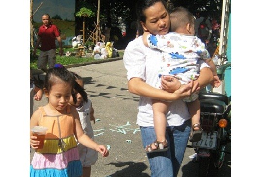 Bố mẹ &ldquo;hốt hoảng&rdquo; v&igrave; con được nghỉ Tết d&agrave;i ng&agrave;y 1