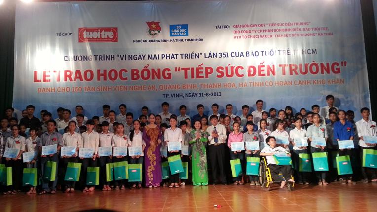 Tiếp sức đến trường cho 160 tân sinh viên 4 tỉnh Bắc Trung Bộ 1