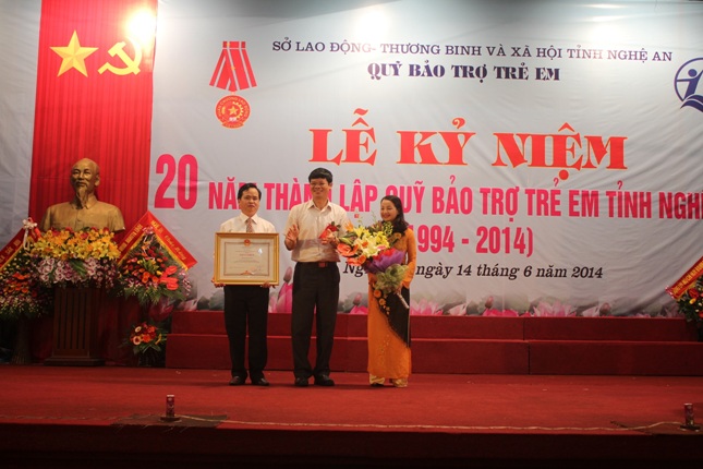 20 năm kết nối những tr&aacute;i tim nh&acirc;n &aacute;i v&igrave; trẻ em 4