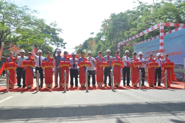 Kh&aacute;nh th&agrave;nh Quốc lộ 46B, đ&ocirc;ng thổ cầu vượt Quốc lộ 46 với đường sắt Bắc Nam v&agrave; Quốc lộ 1 2