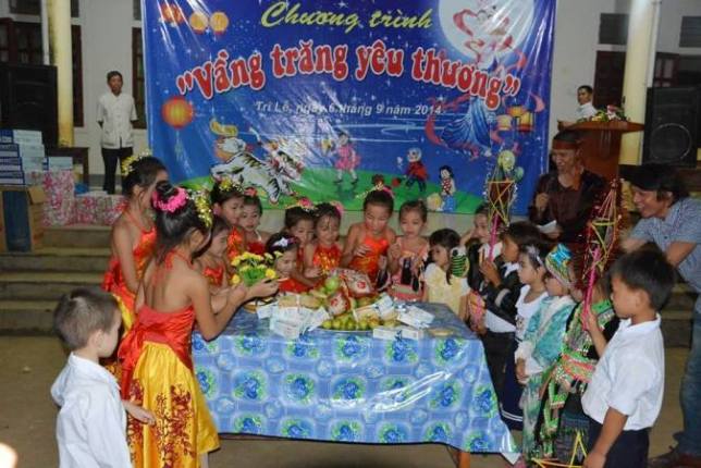 Trung thu miền bi&ecirc;n viễn 3