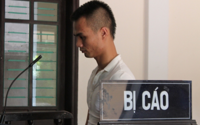 G&atilde; thanh ni&ecirc;n vừa ra t&ugrave; lại phạm tội bu&ocirc;n b&aacute;n ma t&uacute;y 1