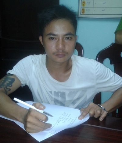 Bắt nhanh hai tên cướp giật điện thoại di động 1