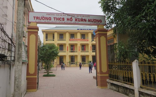 
Trường THCS Hồ Xuân Hương nơi em Lộc theo học. Ảnh: Bảy Xuân.
