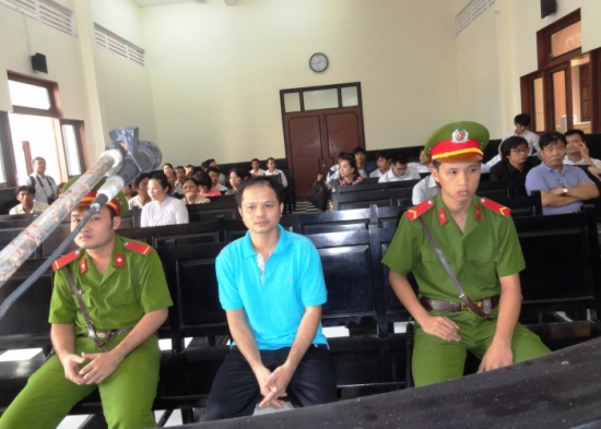 
Võ Văn Minh tại phiên xử. Ảnh: Hồng Cơ
