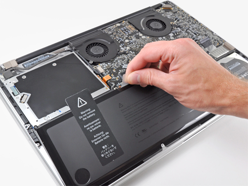 
Pin trên MacBook thường có thời gian sử dụng lâu, bền.
