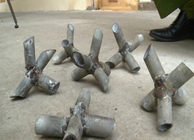 
Ch&ocirc;ng tự tạo l&agrave;m bằng ống nước phi 21. Ảnh: C&ocirc;ng an Th&aacute;i B&igrave;nh.
