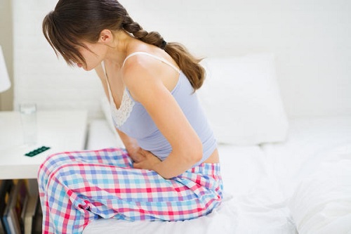 
Đau bụng, lưng, chân, mụn mọc nhiều... là những triệu chứng phổ biến xảy ra với chị em phụ nữ trong chu kỳ nguyệt san. Ảnh: Inlifehealthcare.
