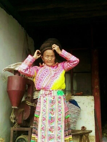 
Mặt khác, bà cũng hi vọng sẽ phá kỷ lục thế giới của một người phụ nữ Trung Quốc khác có mái tóc dài 5,4m.
