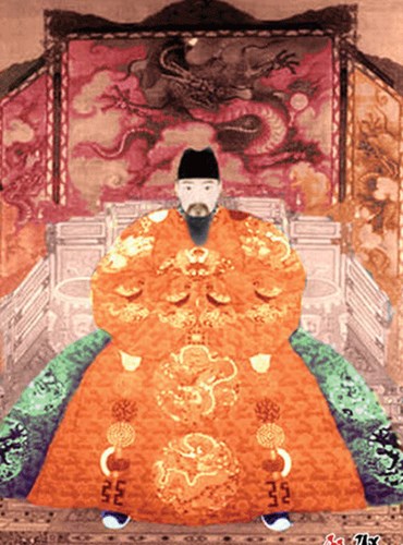 Mặc dù rất nhiều lần quan đại thần trong triều dâng tấu khẩn thiết đề nghị Minh Hiếu Tông hoàng đế nạp thiếp, bổ sung hậu cung, nhưng ông đều từ chối. Tình nghĩa phu thê giữa ông và Trương Hoàng hậu khiến người đời hâm mộ.