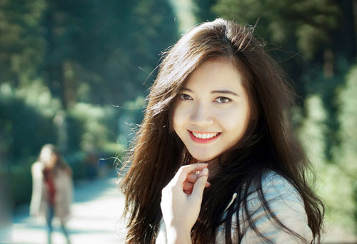 Phạm Thị Hải Yến - nữ sinh đạt 2 bằng cử nhân loại Giỏi, học bổng du học thạc sĩ ngành Quản trị rủi ro tài chính tại Đại học Florence (Italy). Ảnh: NVCC.