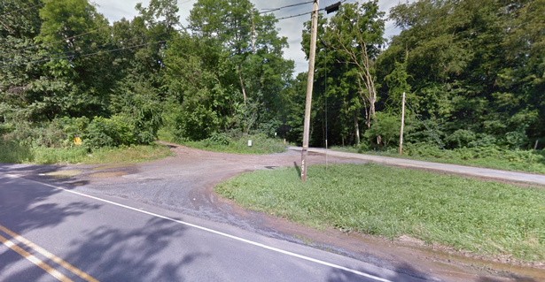 
Nạn nhân được tìm thấy bên ngoài con đường Ridge, gần Jonestown, Pennsylvania, Mỹ
