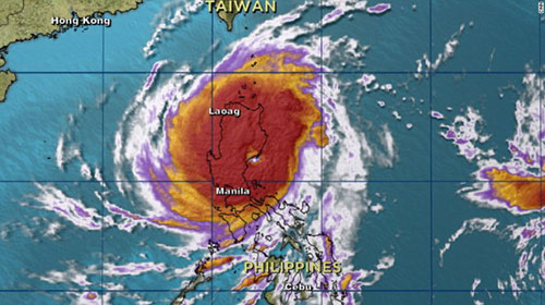 
Tâm bão Koppu có thể nhìn thấy rõ khi đổ bộ vào Philippines rạng sáng 18/10 (CNN)
