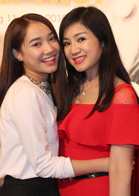 NSƯT Thu Hà (phải) vào vai mẹ của Nhã Phương trong phim Khúc hát mặt trời.