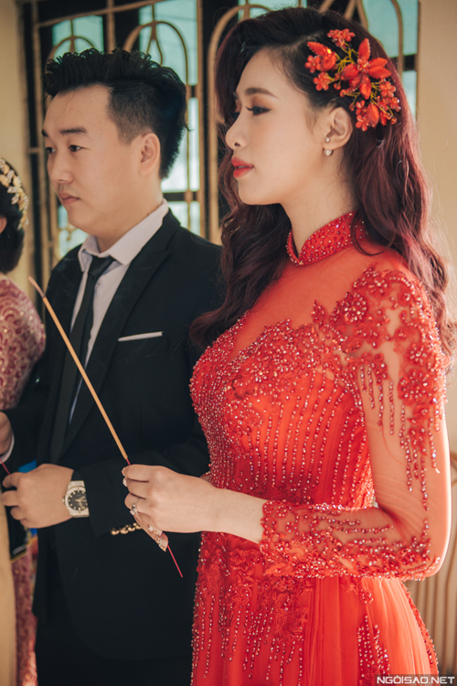 Hà Mjn làm cô dâu rạng ngời trong thời khắc đặc biệt của cuộc đời.