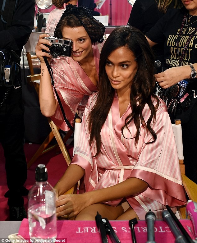 Joan Smalls đều đặn tham gia fashion show hàng năm.