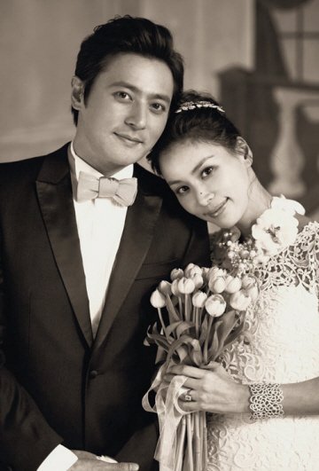 Năm 2010, Jang Dong Gun kết hôn với Go So Young.