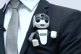 RoboHon là robot kiêm smartphone ra mắt vào nửa đầu năm 2016