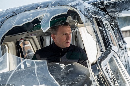 Tập phim “Spectre” với diễn xuất chính của nam diễn viên Daniel Craig trong vai James Bond hướng đến sự chân thực trong từng cảnh quay, hạn chế tối đa các kỹ xảo hình ảnh.