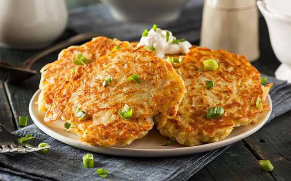 Boxty là một loại bánh pancake khoai tây của xứ sở Ireland, là một trong 3 món ăn chính trong ngày lễ Halloween.