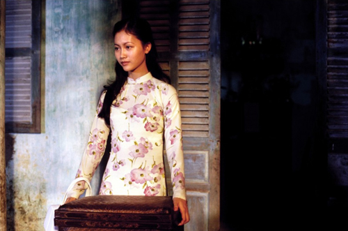 Đỗ Thị Hải Yến vào vai cô gái tên Phượng trong phim Người Mỹ trầm lặng.