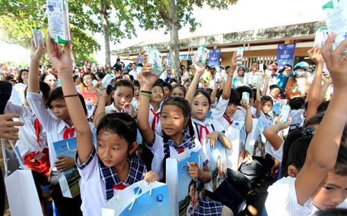 Trải qua 8 năm hoạt động, Quỹ sữa Vươn cao Việt Nam đã đem đến cho hơn 333 ngàn trẻ em khó khăn tại Việt Nam gần 26 triệu ly sữa, tương đương khoảng 96 tỷ đồng. 