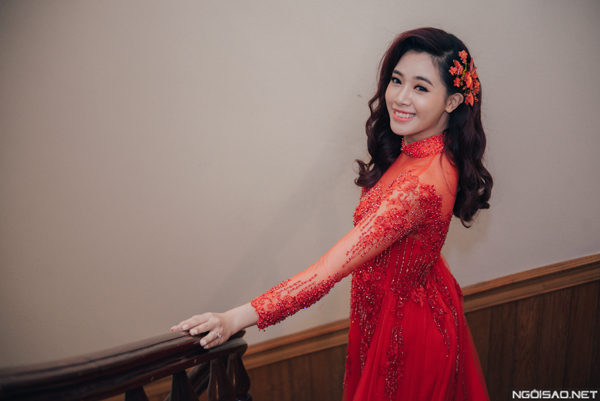 Hà Mjn chuẩn bị khi nhà tới sắp cử hành nghi lễ ăn hỏi.