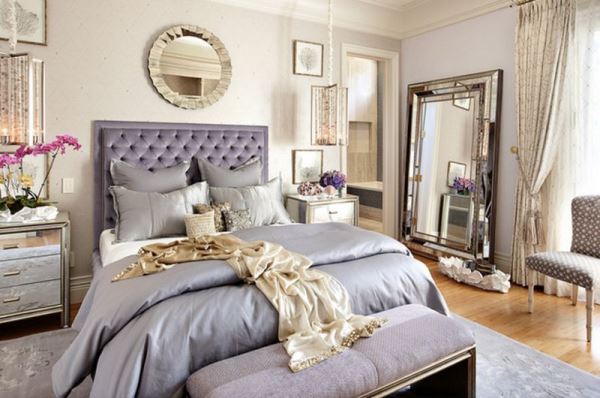 Phòng ngủ này là một ví dụ hoàn hảo với bộ drap satin sang trọng.