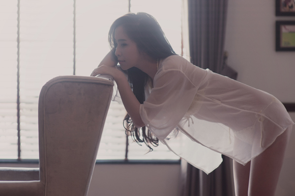Sắp tới, Quỳnh Nga sẽ cho ra mắt MV nhạc dance sôi động, đồng thời tái xuất màn ảnh nhỏ với một dự án truyền hình.