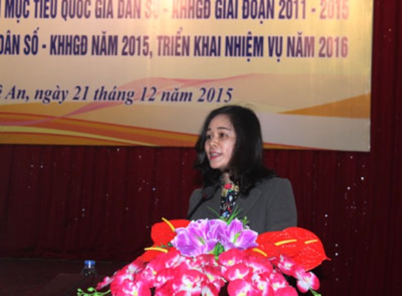 
Chi cục trưởng Chi cục DS-KHHGĐ tỉnh Nghệ An, bà Lê Thị Hoài Chung chủ trì Hội nghị
