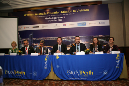 Bộ trưởng Giáo dục Đào Tạo Tiểu Bang Tây Úc có chuyến thăm Việt Nam và công bố các suất học bổng cho học sinh, sinh viên Việt Nam.