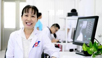 Bác sĩ Hồ Phạm Thục Lan