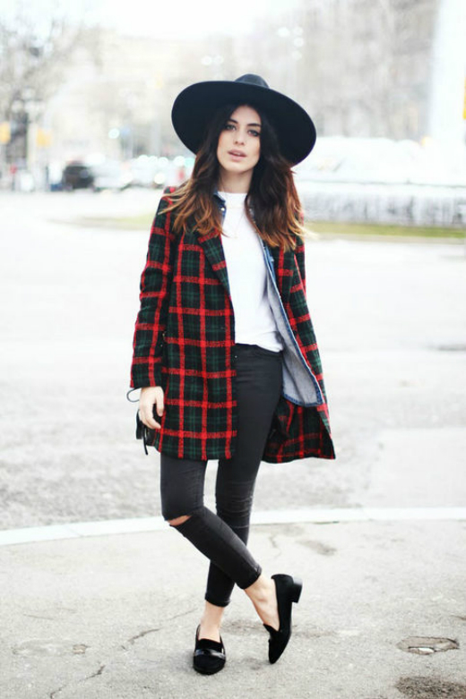 
Plaid coat - kiểu khoác len kẻ vừa nhẹ nhàng vừa cá tính sẽ giúp các bạn gái trở nên nổi bật trong mùa thu này
