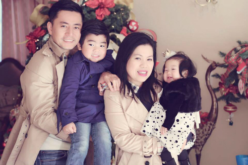 
Gia đình hạnh phúc của diễn viên Trương Minh Cường.
