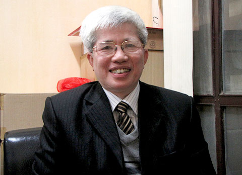 
GS.TS. Nguyễn Đình Cử.

