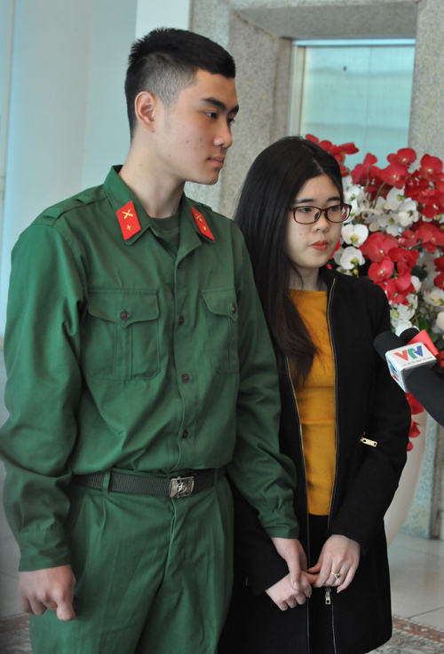 Hồng Ngọc - Việt Anh chia sẻ với phóng viên sáng 17/2