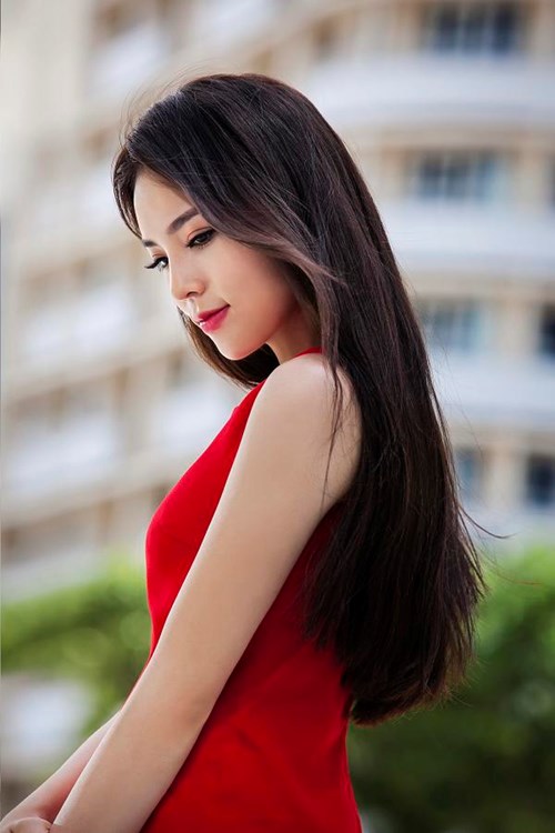 
Hoa hậu Kỳ Duyên
