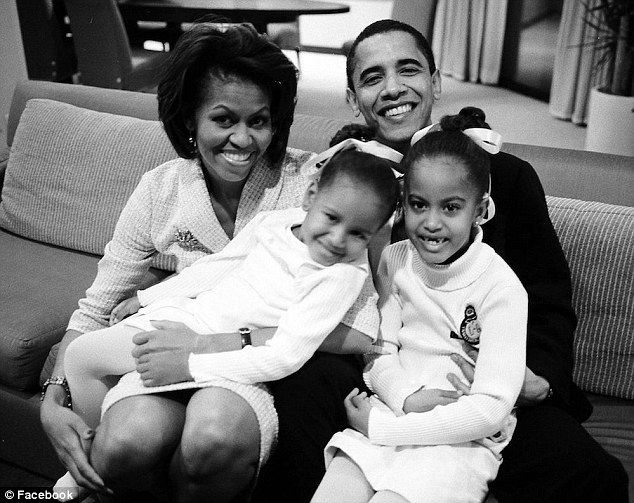 
Phút giây hạnh phúc và quây quần của gia đình tổng thống Obama.
