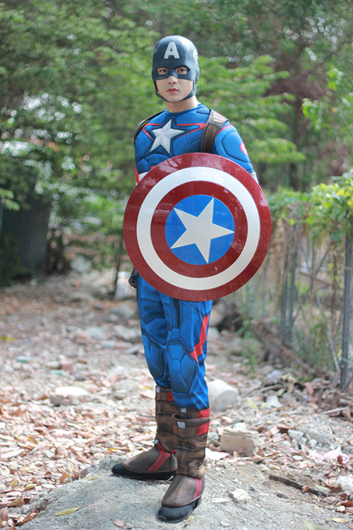 
Trước ngày bấm máy thực hiện dự án nghệ thuật, Tim đã nhận lời vào vai Captain America trong series phim hài để chiều lòng con trai.
