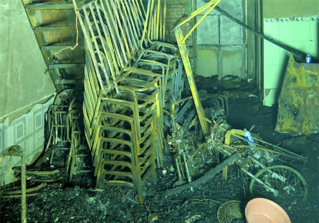 Ngọn lửa lớn đã thiêu trụi căn nhà, cướp đi sinh mạng 6 người trong 1 gia đình