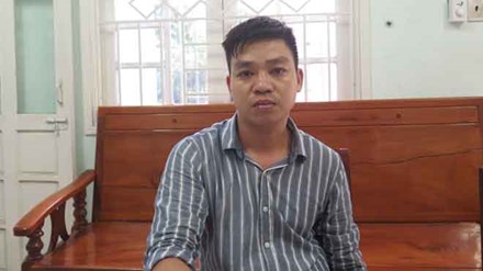 
Đối tượng Kiều Phước Sơn (sinh năm 1982, trú tại phường Khuê Trung, quận Cẩm Lệ, Đà Nẵng) khai nhận hành vi trộm cắp tại công an Phường Hòa Cường Bắc.
