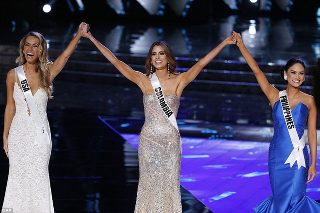 
Top 3 Miss Universe: Olivia, Ariadna và Pia (từ trái qua phải). Ảnh: AP
