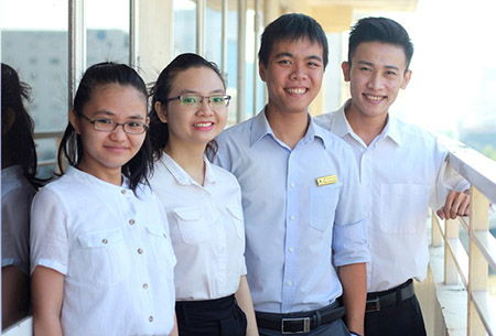 4 gương mặt đại diện Việt Nam đến từ Đại học Ngân hàng TP HCM.
