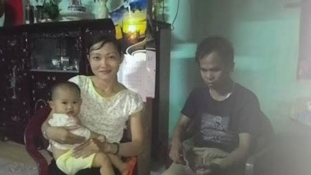 Gia đ&igrave;nh nhỏ của vợ chồng anh Tiến.