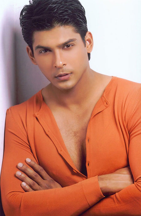 Ở Ấn Độ, Siddharth Shukla được mệnh danh 1 trong những chàng độc thân hot nhất trong làng giải trí. Ảnh: TL.