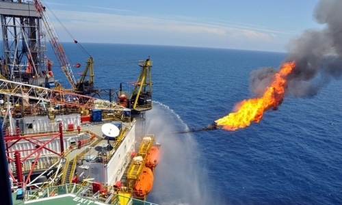 
Lợi nhuận doanh nghiệp dầu khí giảm mạnh trong 2015.
