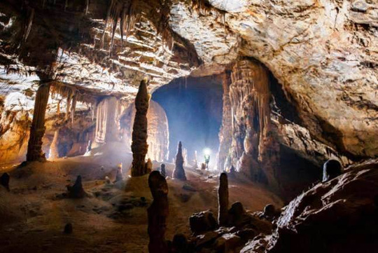 
Hang động đẹp vừa được các nhà thám hiểm phát hiện tại Quảng Bình.
