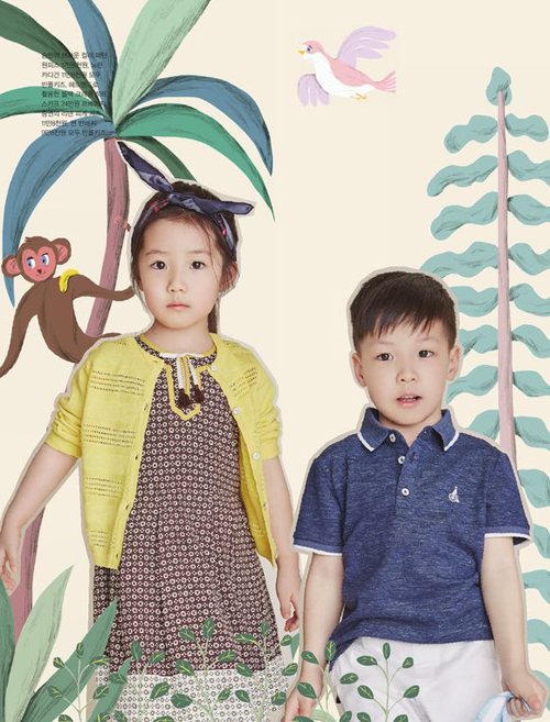 
Hai thiên thần nhỏ của Lee Young Ae mới đây nhận lời mời chụp hình cho JLook số mới, bộ ảnh nằm trong một chương trình từ thiện do tờ tạp chí phát động. Chào đời tháng 2/2011, cặp sinh đôi của Lee Young Ae đã hơn 5 tuổi và rất kháu khỉnh, đáng yêu.
