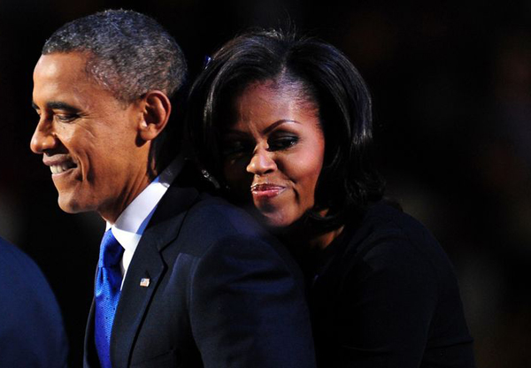 
Tổng thống Obama và vợ thường xuyên thể hiện tình cảm với nhau. Ảnh: Pinterest.
